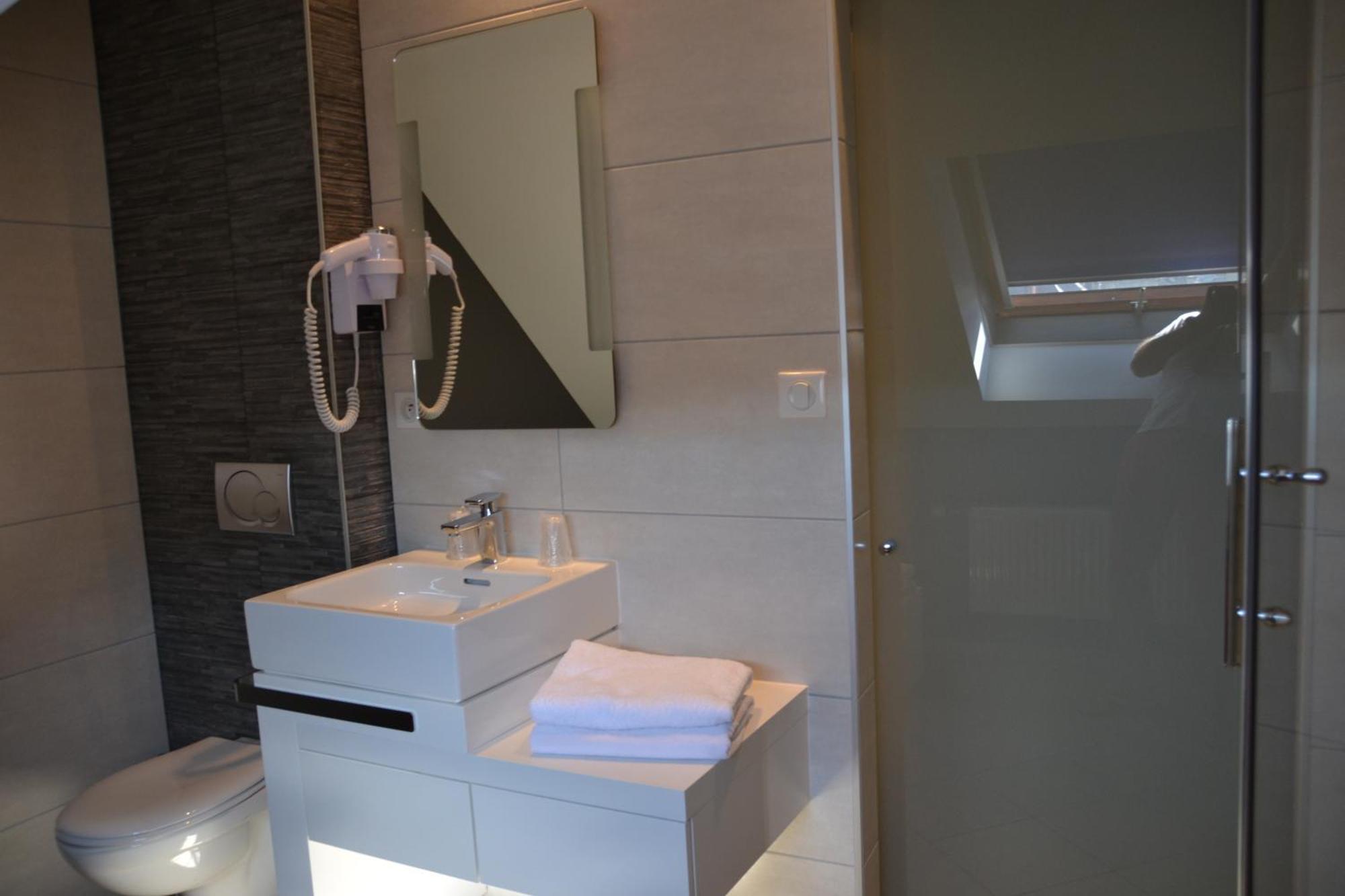 Hotel Saint-Pierre Pontarlier Eksteriør bilde