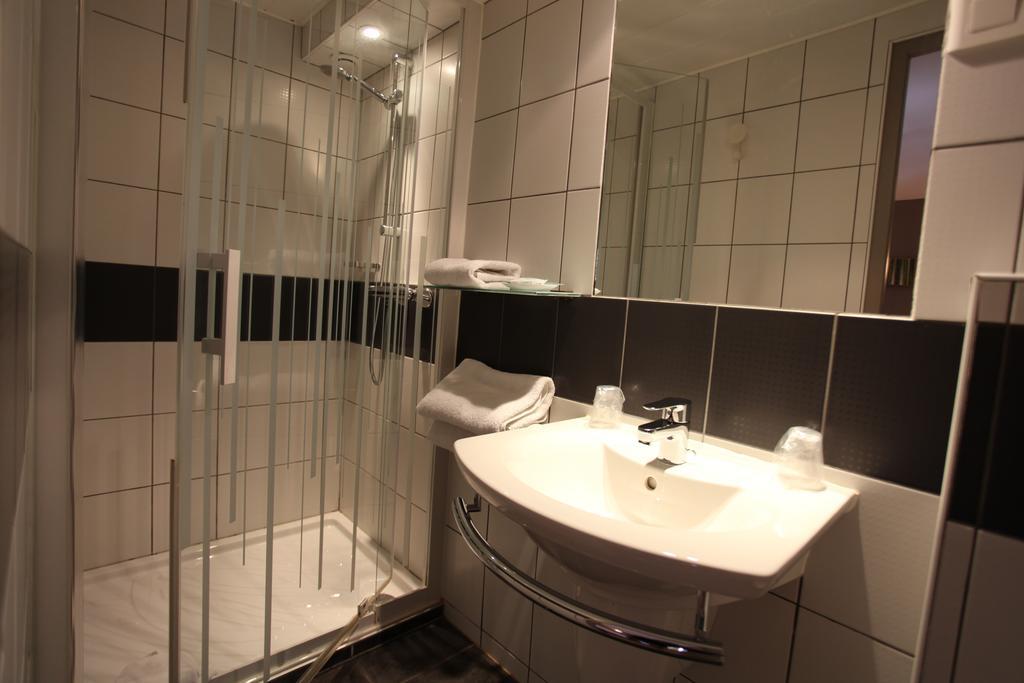 Hotel Saint-Pierre Pontarlier Eksteriør bilde